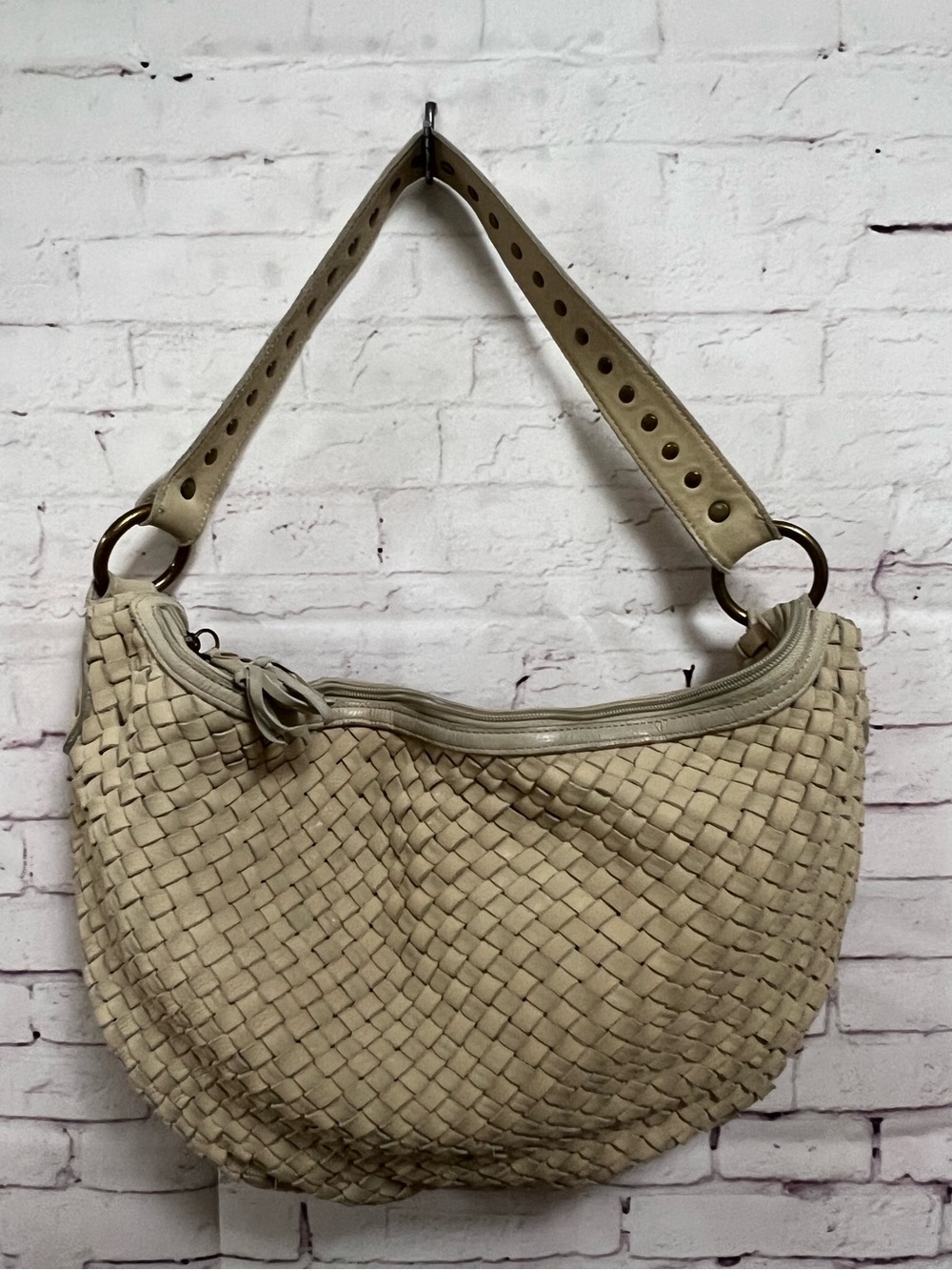 Vintage FOSSIL Cream Woven Leather Hobo Bag Slouchy Shoulder Purse Grommet Y2K